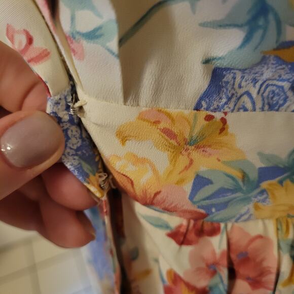 90s Floral Wrap Midi Dress Liz Claiborne Rayon Shoulder Pads Size 6 - Picture 7 of 8